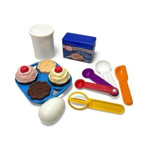 VTG 1987 Fisher Price Fun With Food Baking 2151 Playset Muffin Cupcake Cookie